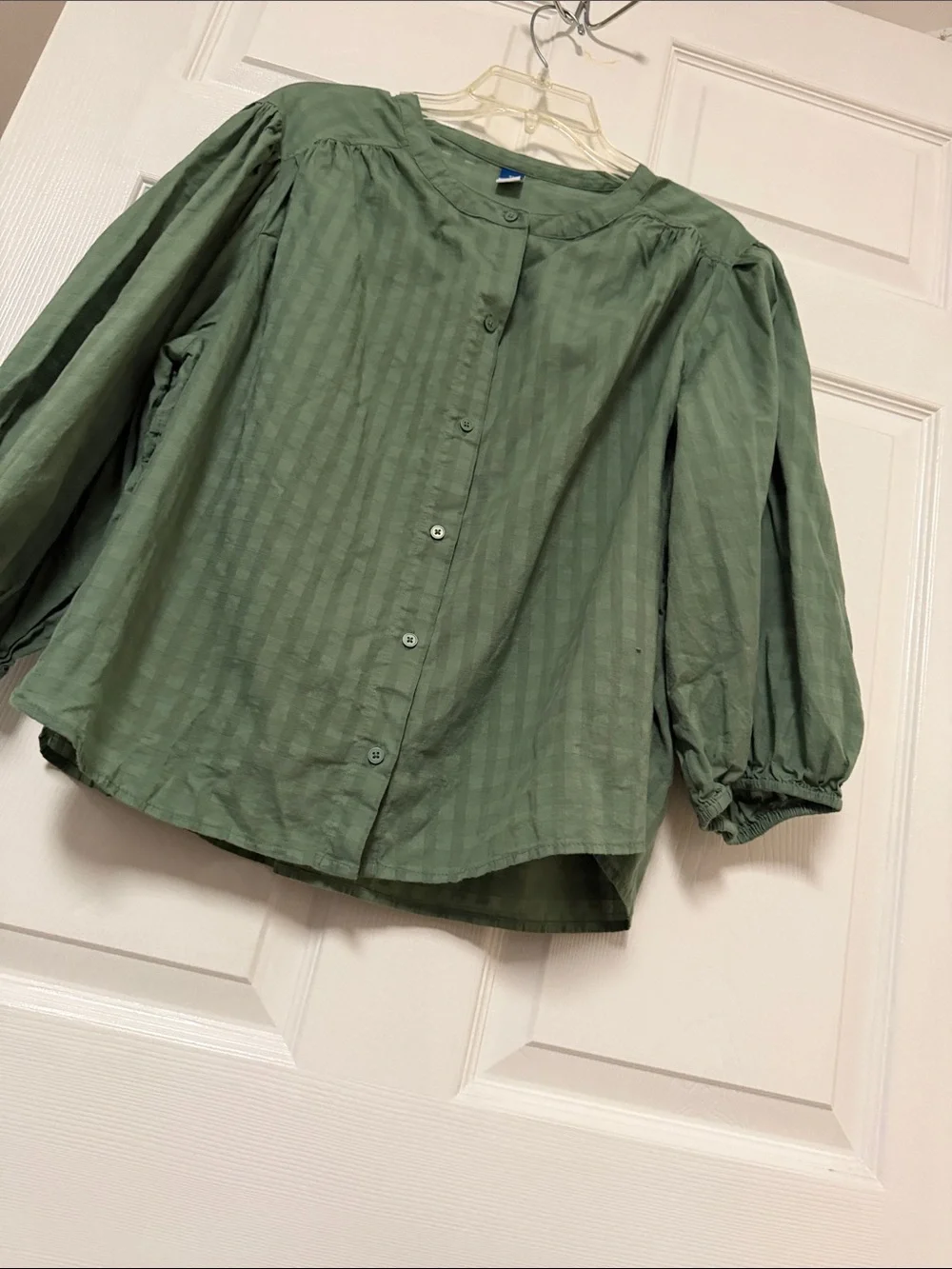 Old Navy Olive Green Button-Up Puff Sleeve Blouse